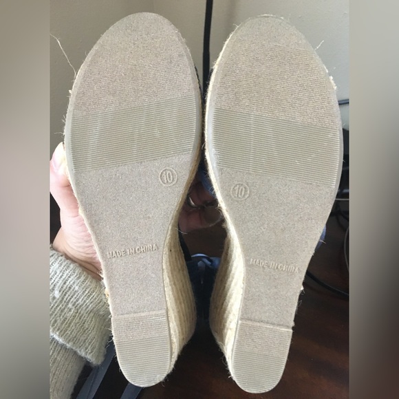 NWOT OLD NAVY Lace Up Espadrille Wedge Peep Toe Blue Sandals - Size 10 - Picture 12 of 15